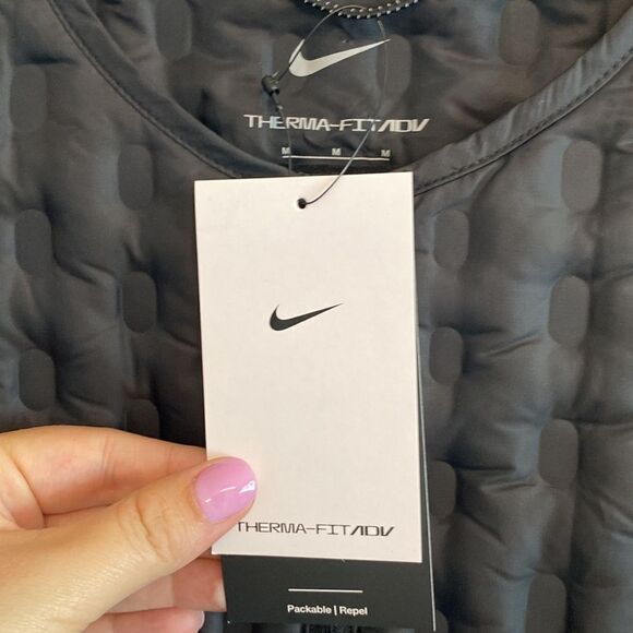 NWT-Nike-Women’s quilted padded ThermaFIT ADV down jacket black-Size Medium - Picture 9 of 13